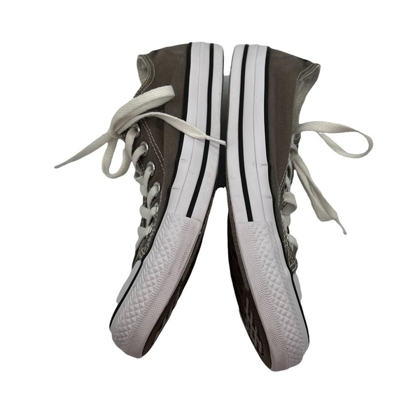 Converse Gray Chuck Taylor All Star Classic Sneakers Size 8 Women’s (6 Men’s) - Picture 6 of 8